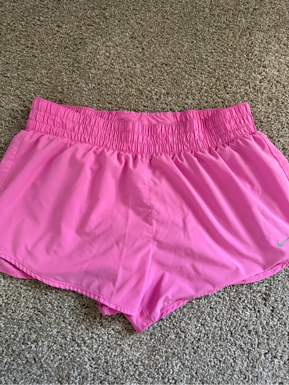 Nike Women's One Dri-FIT Mid-Rise 3" Brief-Lined Shorts in size Large